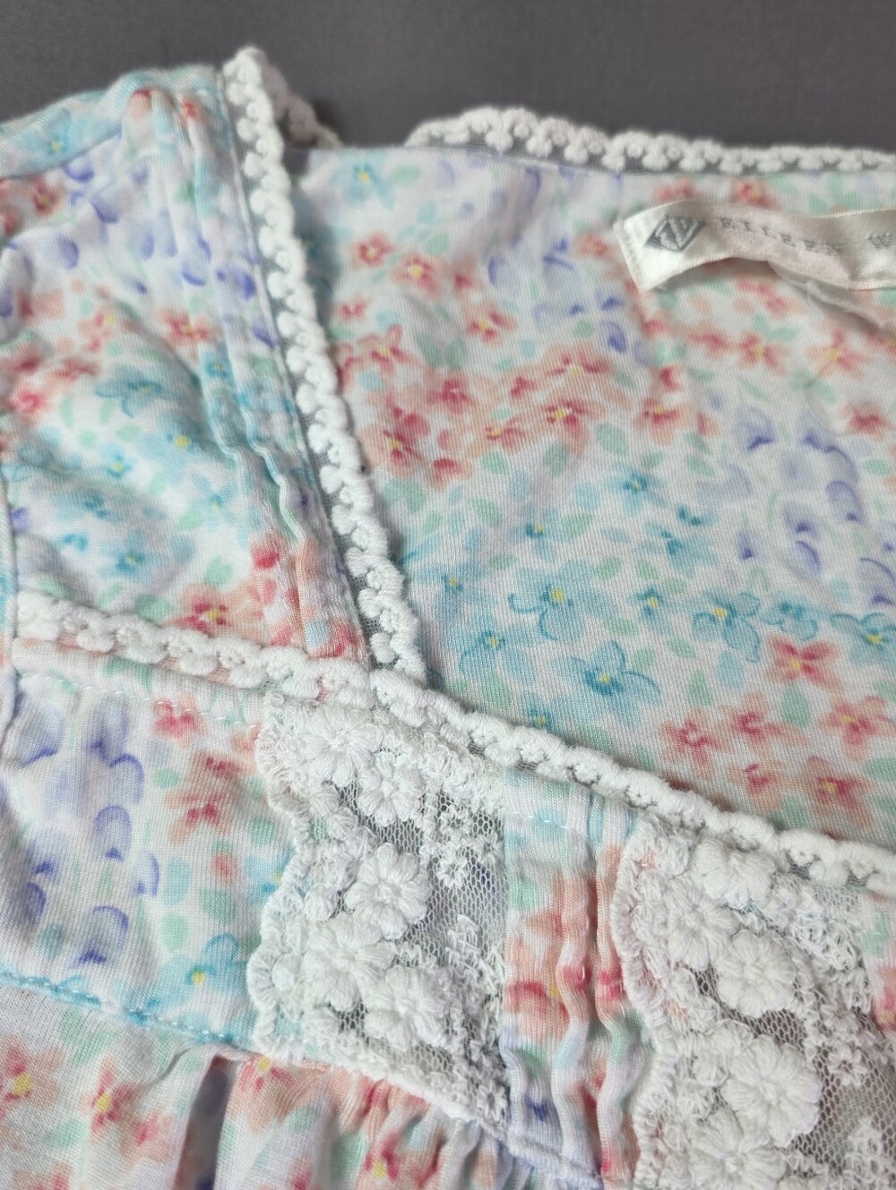 Eileen West Pastel Floral Nightgown - Pink Blue Mint Women'a Size M Cottagecore - Picture 2 of 12